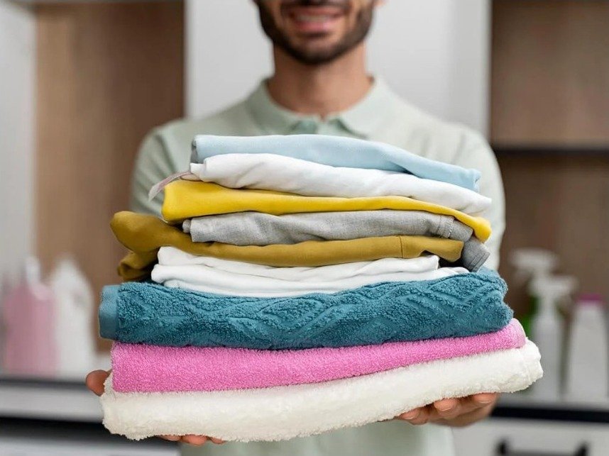 airbnb laundry between guests NYC with clean linens prepared for next stay
